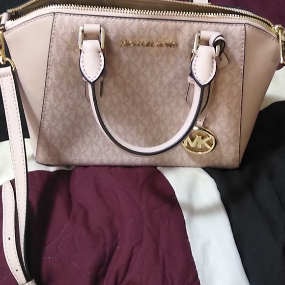 Handbags - Michel koors purse